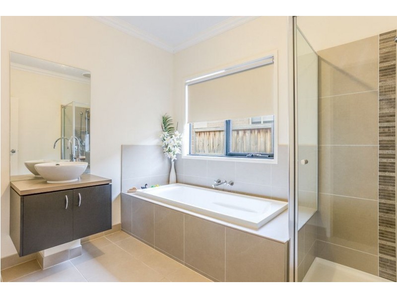 9 Copeton Avenue, Tarneit VIC 3029