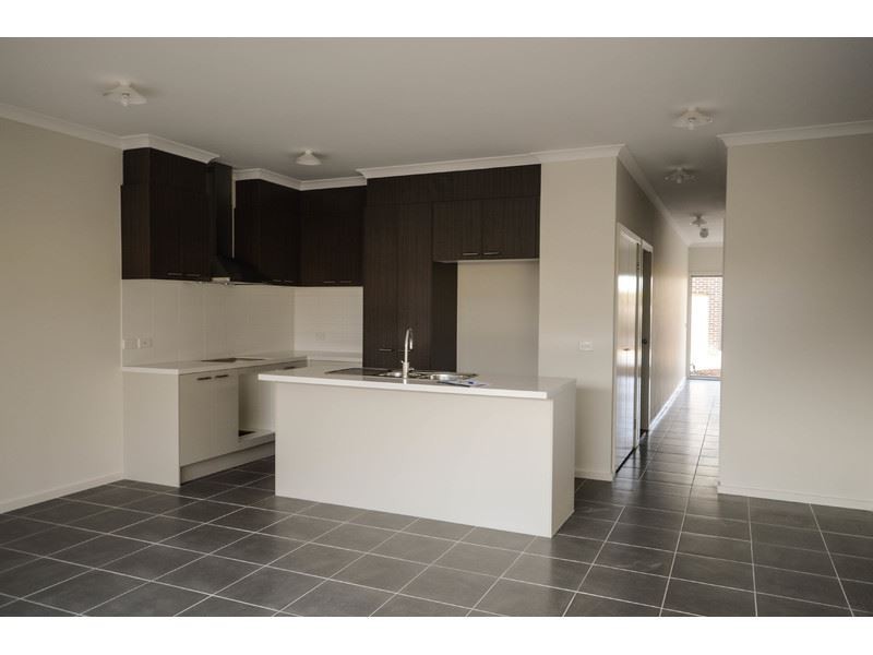 27/1-5 Thomas Carr Drive, Tarneit VIC 3029