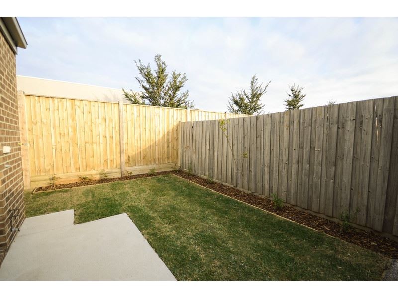 27/1-5 Thomas Carr Drive, Tarneit VIC 3029