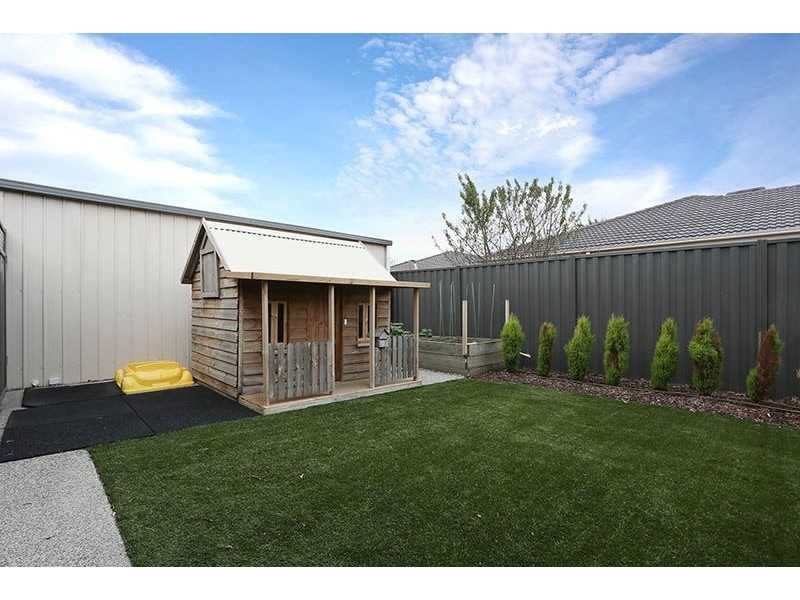 9 Eucumbene Road, Wyndham Vale VIC 3024