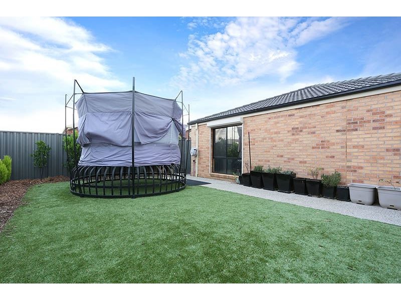 9 Eucumbene Road, Wyndham Vale VIC 3024