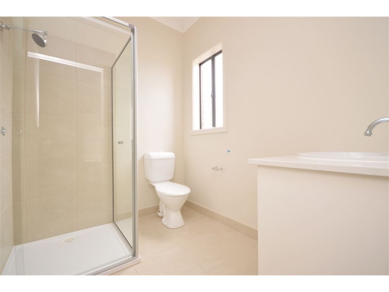 40 Bregman Esplanade, Wyndham Vale VIC 3024