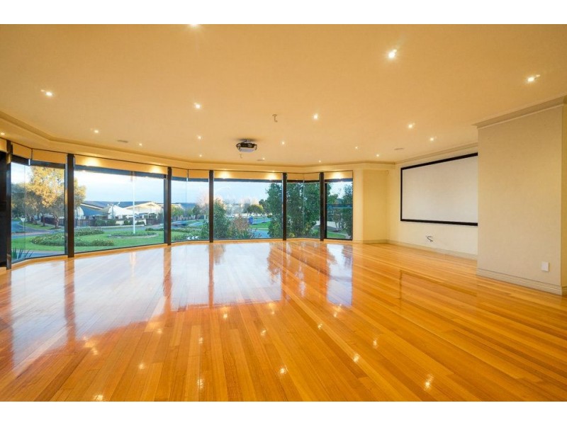 1/2 Sandlewood Lane, Sanctuary Lakes VIC 3030