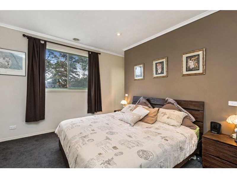 9 Clay Avenue, Hoppers Crossing VIC 3029