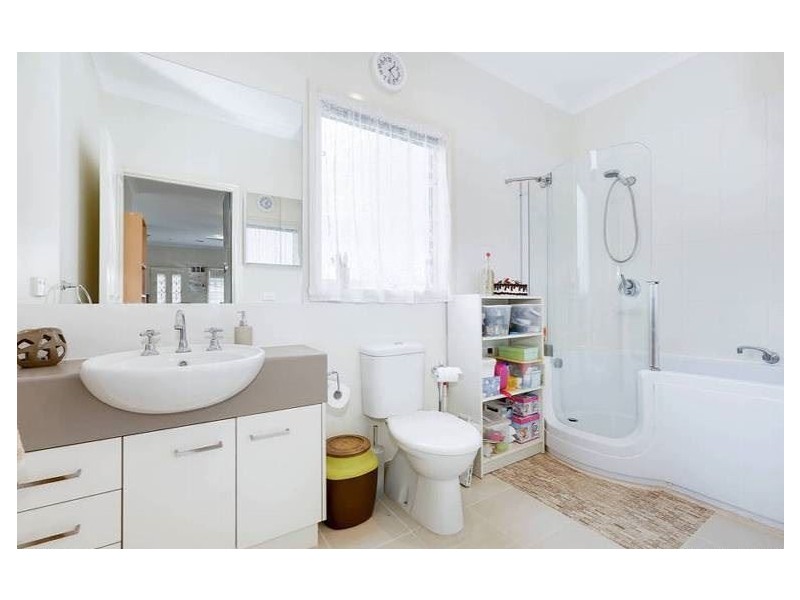 13B/150 Bulban Road, Werribee VIC 3030