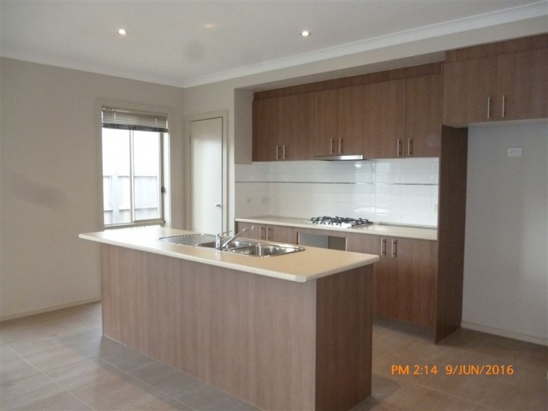 39 Windrest Way, Point Cook VIC 3030