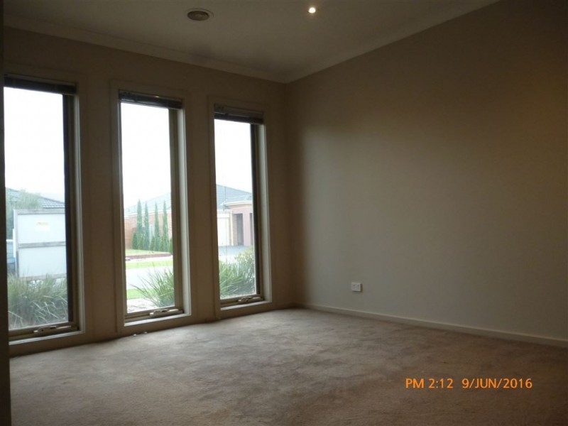 39 Windrest Way, Point Cook VIC 3030