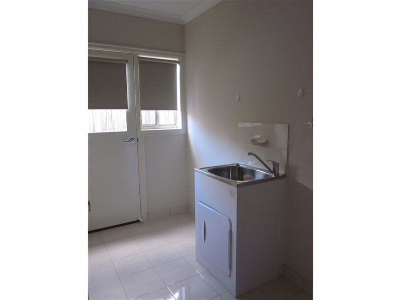 2/58 Wyndham Street, Werribee VIC 3030