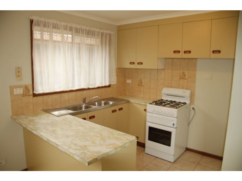 33 Kimberley Road, Werribee VIC 3030