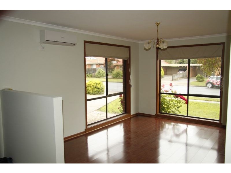 33 Kimberley Road, Werribee VIC 3030