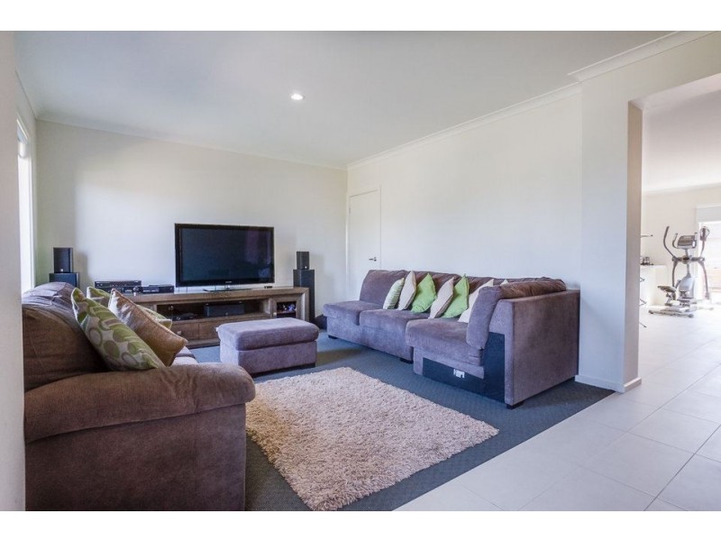 30 Scrubwren Drive, Williams Landing VIC 3027