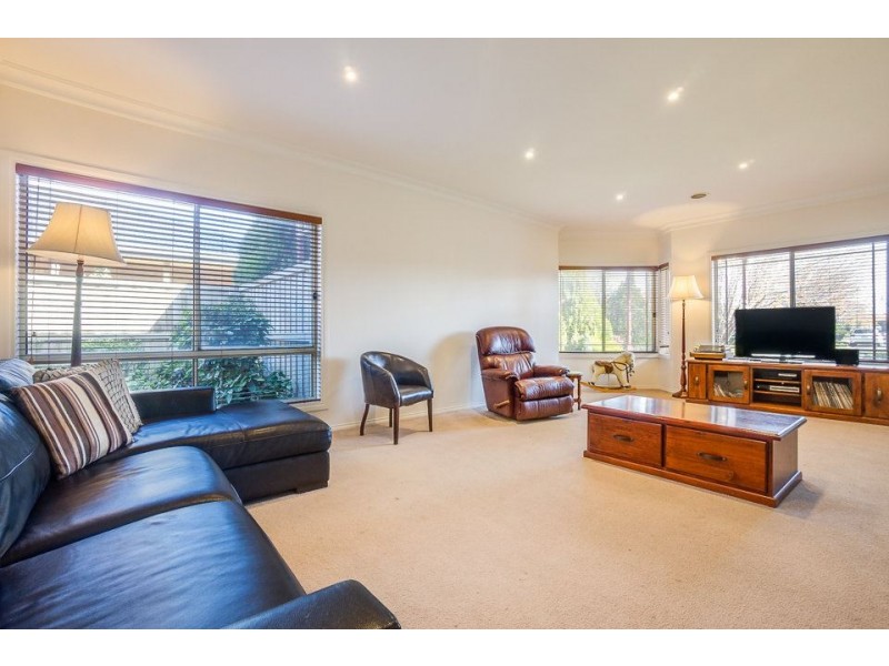 8 Simon Court, Werribee VIC 3030