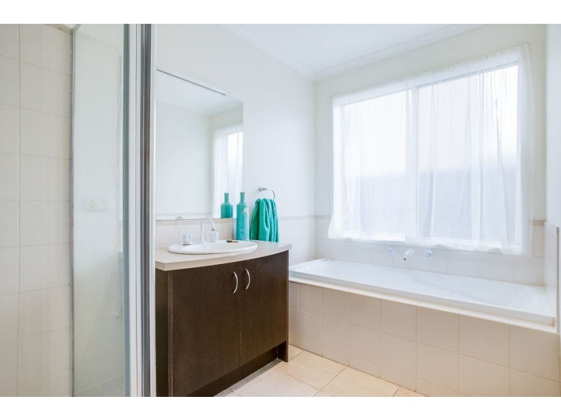 22 Leichardt Drive, Wyndham Vale VIC 3024