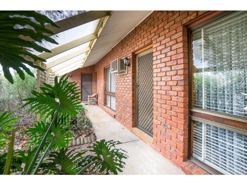 2/87 Duncans Road, Werribee VIC 3030