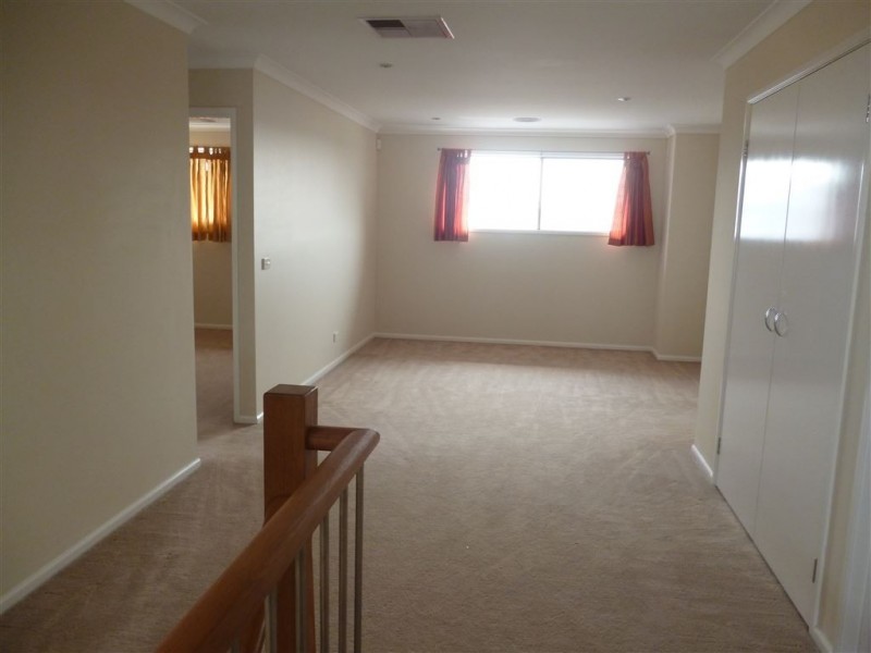 17 Lukis Avenue, Williams Landing VIC 3027