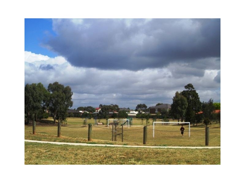 37 Derwent Road, Werribee VIC 3030