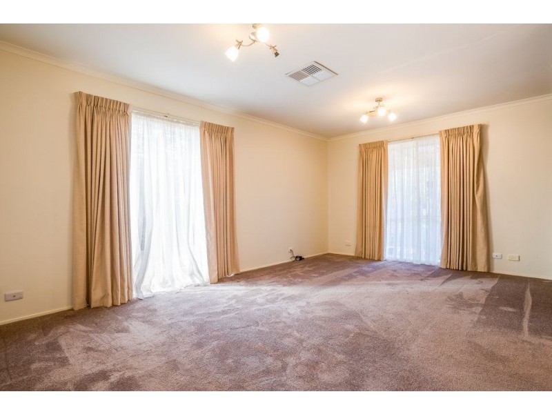 6 Chigwell Court, Hoppers Crossing VIC 3029