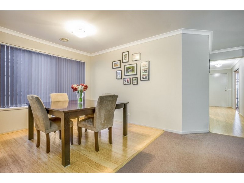 35 Barchester Ave, Truganina VIC 3029