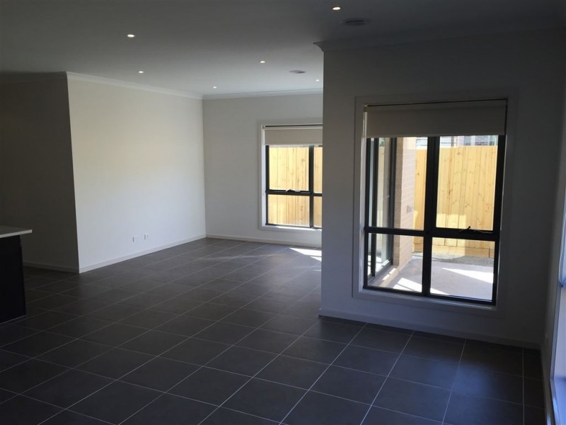 12A Ballan Road, Werribee VIC 3030