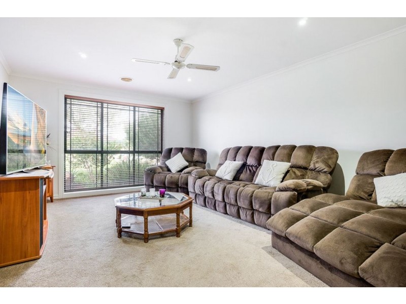 17 Karinya close, Werribee VIC 3030