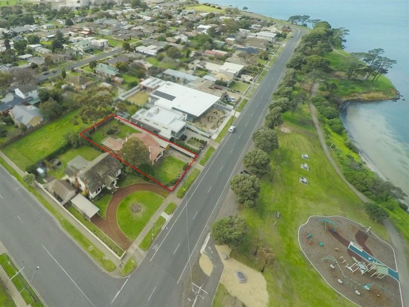 27 The Esplanade, North Shore VIC 3214