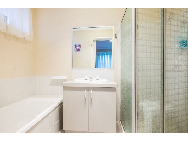 16 Englefield Court, Werribee VIC 3030