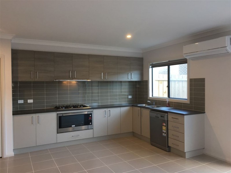 31 Exploration Avenue, Werribee VIC 3030