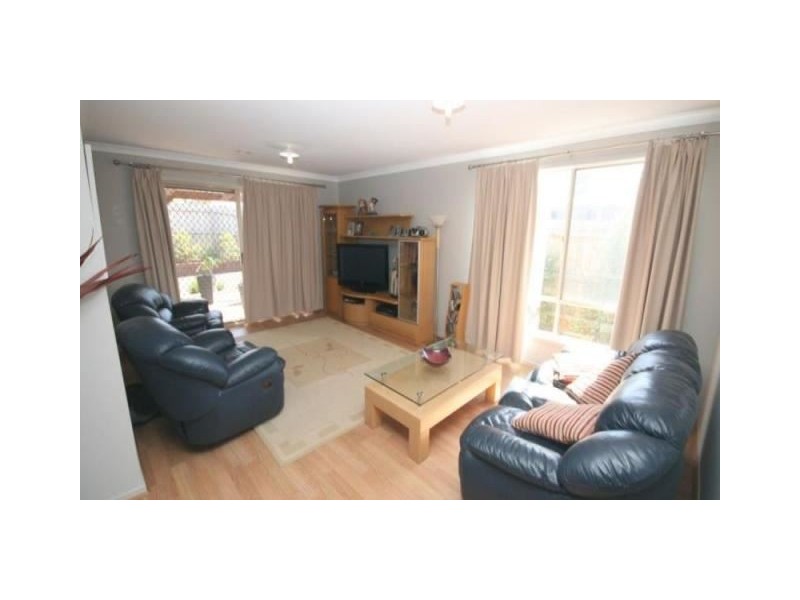 34 Barchester Ave, Truganina VIC 3029