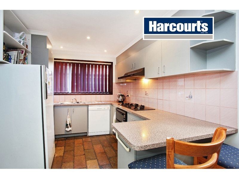 2/34 Songlark Crescent, Werribee VIC 3030