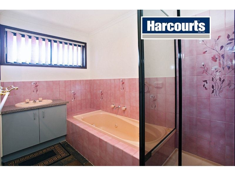 2/34 Songlark Crescent, Werribee VIC 3030