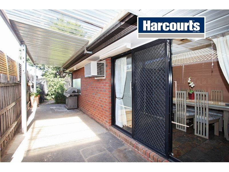 2/34 Songlark Crescent, Werribee VIC 3030