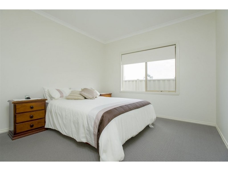 11B/150 Bulban Road, Werribee VIC 3030