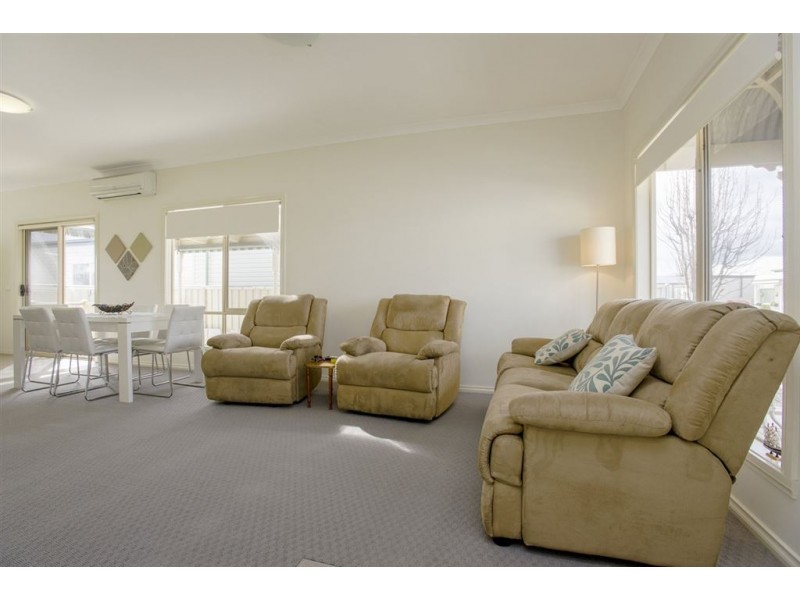 11B/150 Bulban Road, Werribee VIC 3030