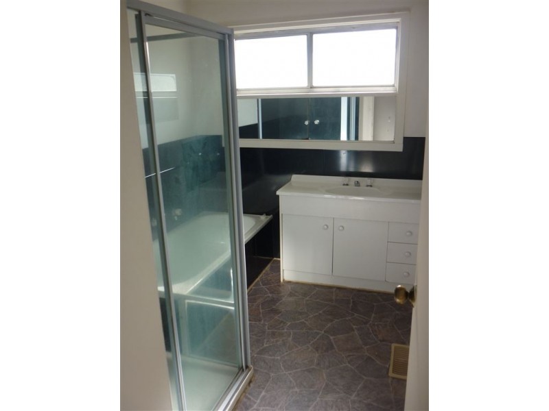 42 Kiely Avenue, Werribee VIC 3030