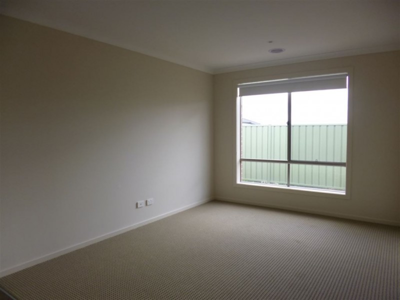 27 Mopane Circuit, Wyndham Vale VIC 3024