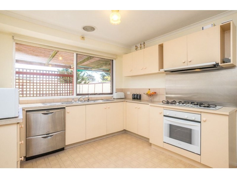 17 Thornbill Drive, Werribee VIC 3030