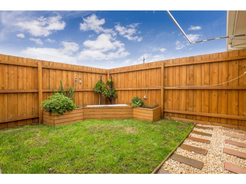 1/14 Kestrel Place, Werribee VIC 3030
