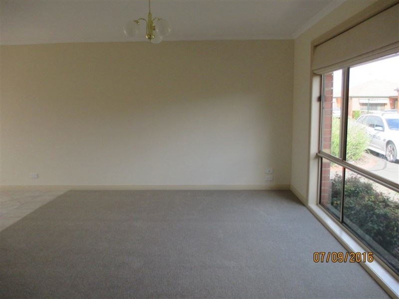 9/22 Ventosa Way, Werribee VIC 3030