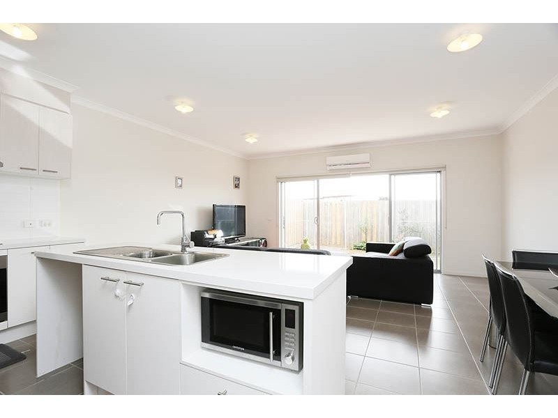 33./5 Thomas Carr Drive, Tarneit VIC 3029