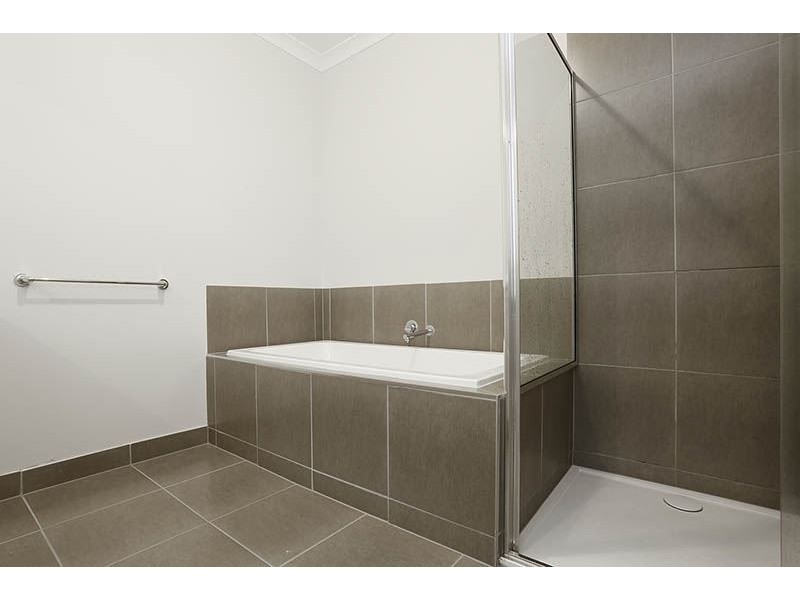 33./5 Thomas Carr Drive, Tarneit VIC 3029