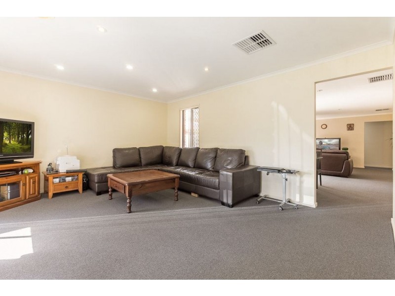 12 Bastille Court, Hoppers Crossing VIC 3029