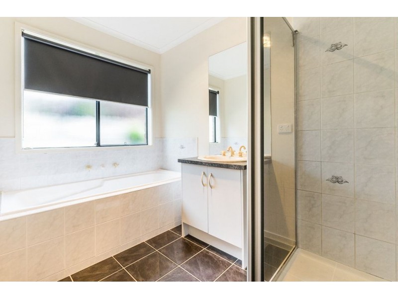 12 Bastille Court, Hoppers Crossing VIC 3029