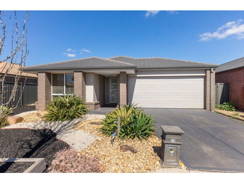 29 Clearwater Rise Parade, Truganina VIC 3029