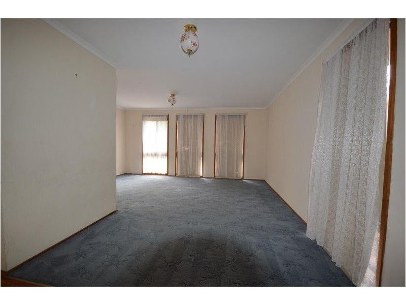 4 Baden Drive, Hoppers Crossing VIC 3029