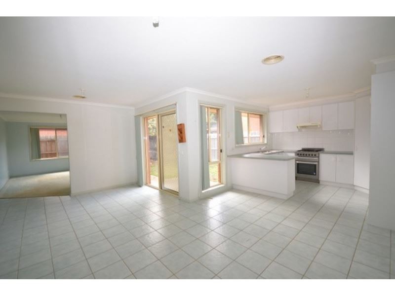 2/83 Huntingfield Drive, Hoppers Crossing VIC 3029