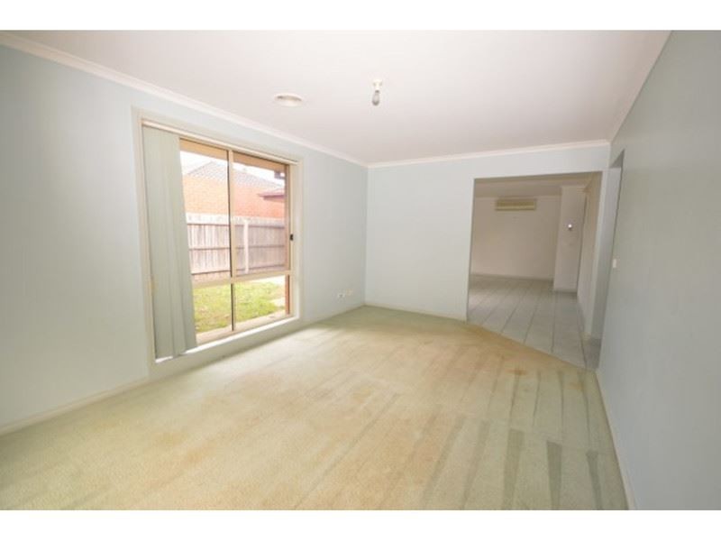 2/83 Huntingfield Drive, Hoppers Crossing VIC 3029