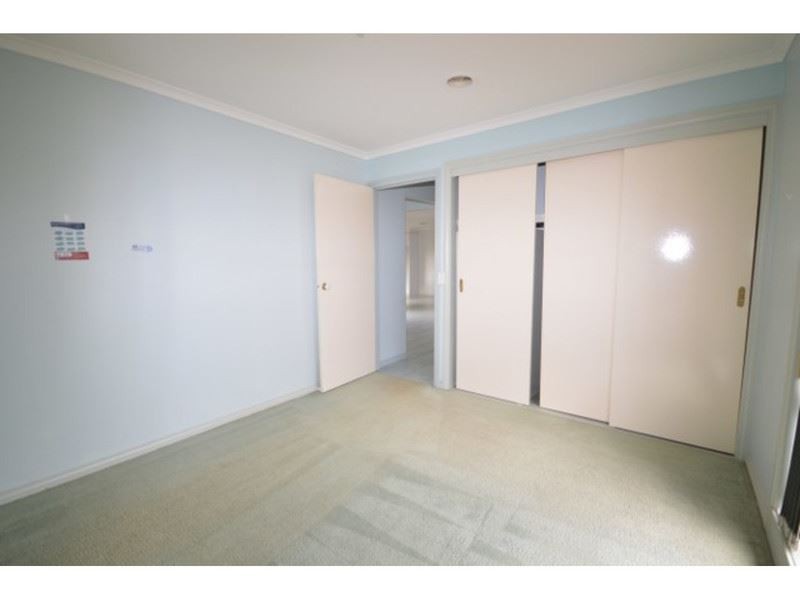 2/83 Huntingfield Drive, Hoppers Crossing VIC 3029