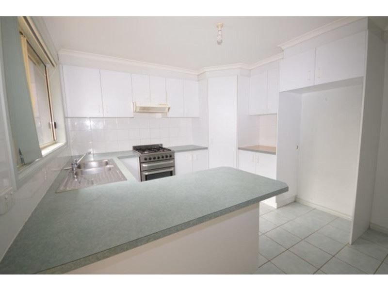 2/83 Huntingfield Drive, Hoppers Crossing VIC 3029