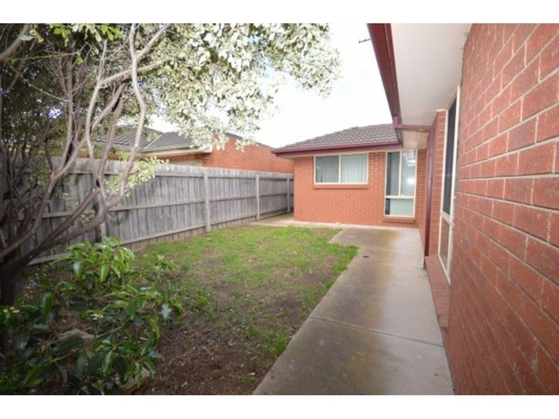 2/83 Huntingfield Drive, Hoppers Crossing VIC 3029