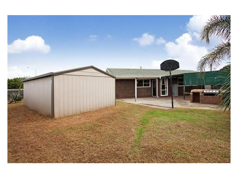 13 Cormorant Crescent, Werribee VIC 3030